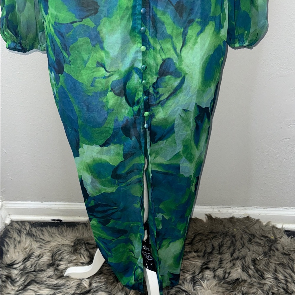 Elegant Long Sleeve Floral Dress in Green and Blue - Picture 4 of 9